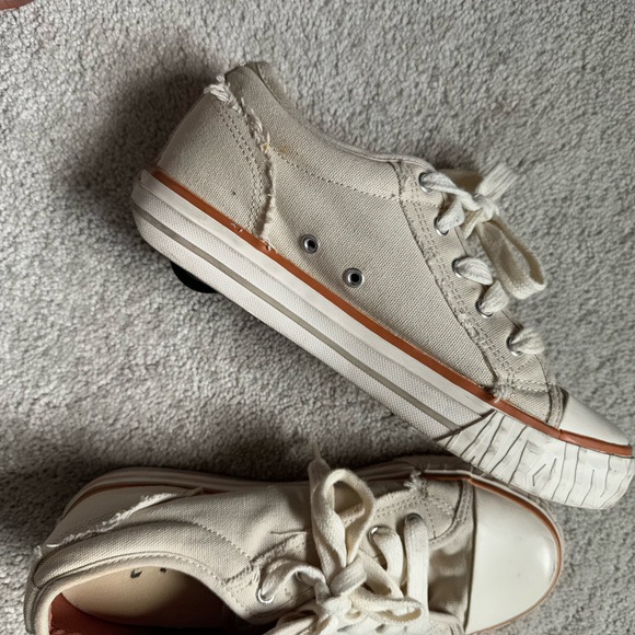 Heely’s Burlap Canvas Sneakers - Picture 8 of 12